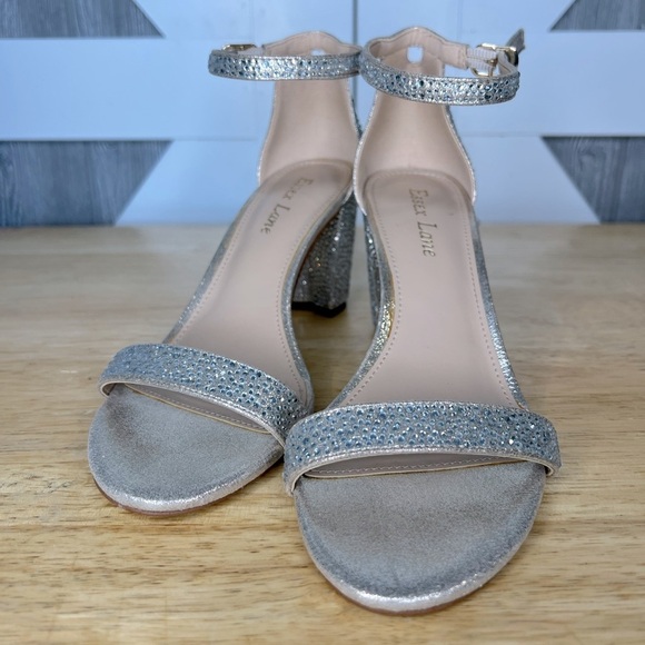 S62. Essex Lane Strappy Sandal Heel Champagne w/ Rhinestones 6.5M - Picture 4 of 6